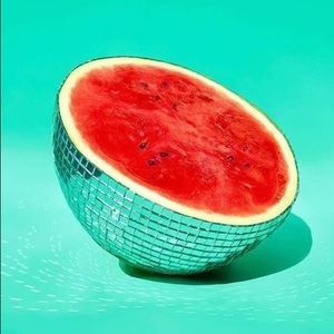 Meet your Posher, Talia